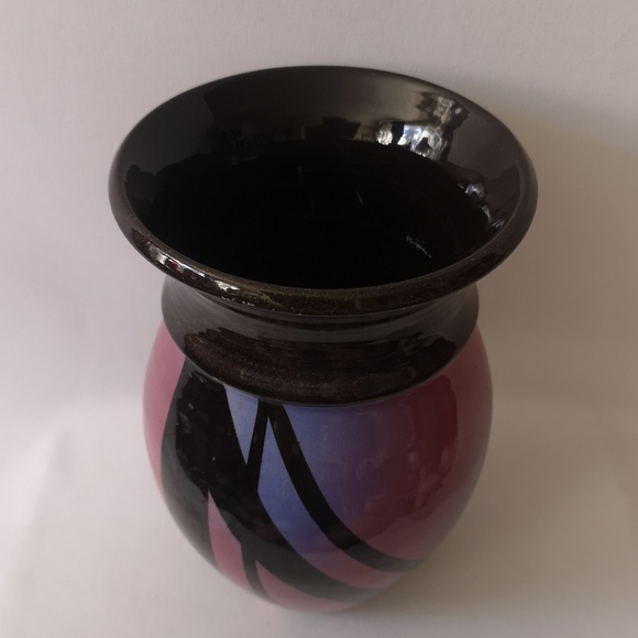 Vintage Signed Studio Art Pottery Vase w/ Vibrant Pink & Blue Glaze with Black - Picture 4 of 7